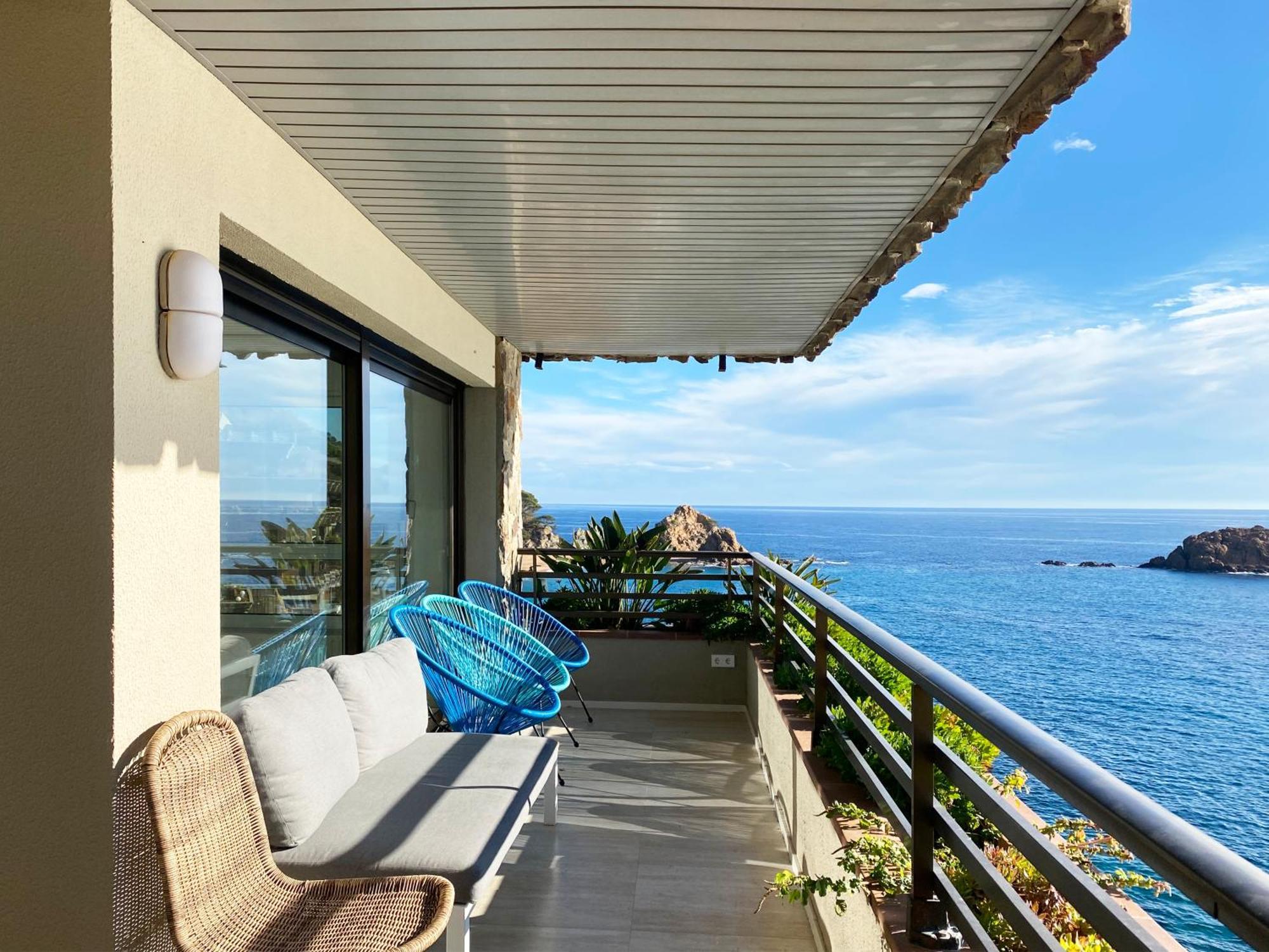 Magnificent Apartment At The Sea Front Of Tossa De Mar Buitenkant foto