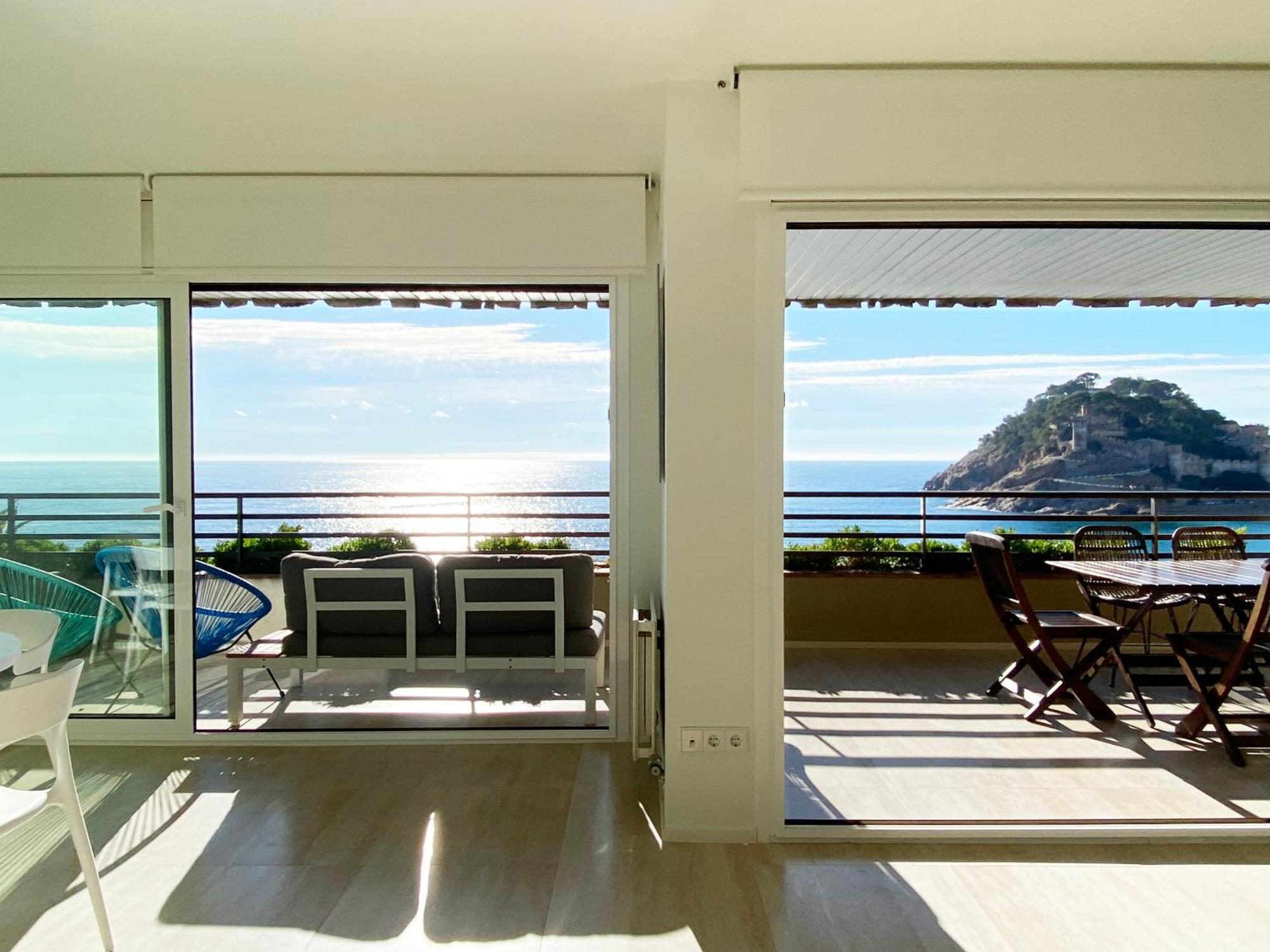 Magnificent Apartment At The Sea Front Of Tossa De Mar Buitenkant foto
