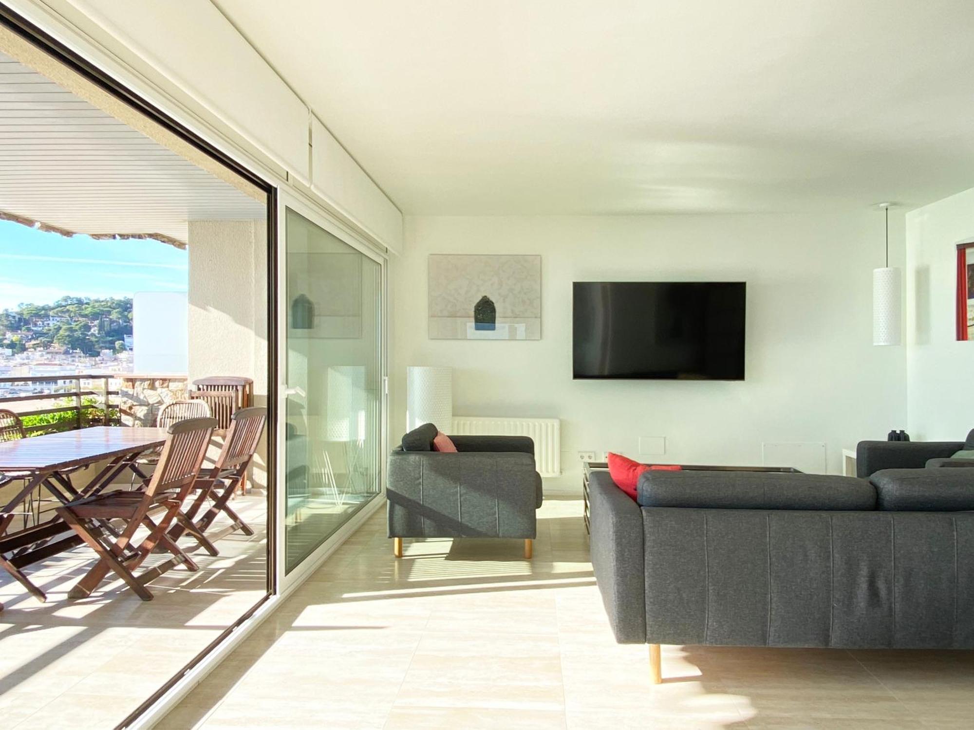 Magnificent Apartment At The Sea Front Of Tossa De Mar Buitenkant foto
