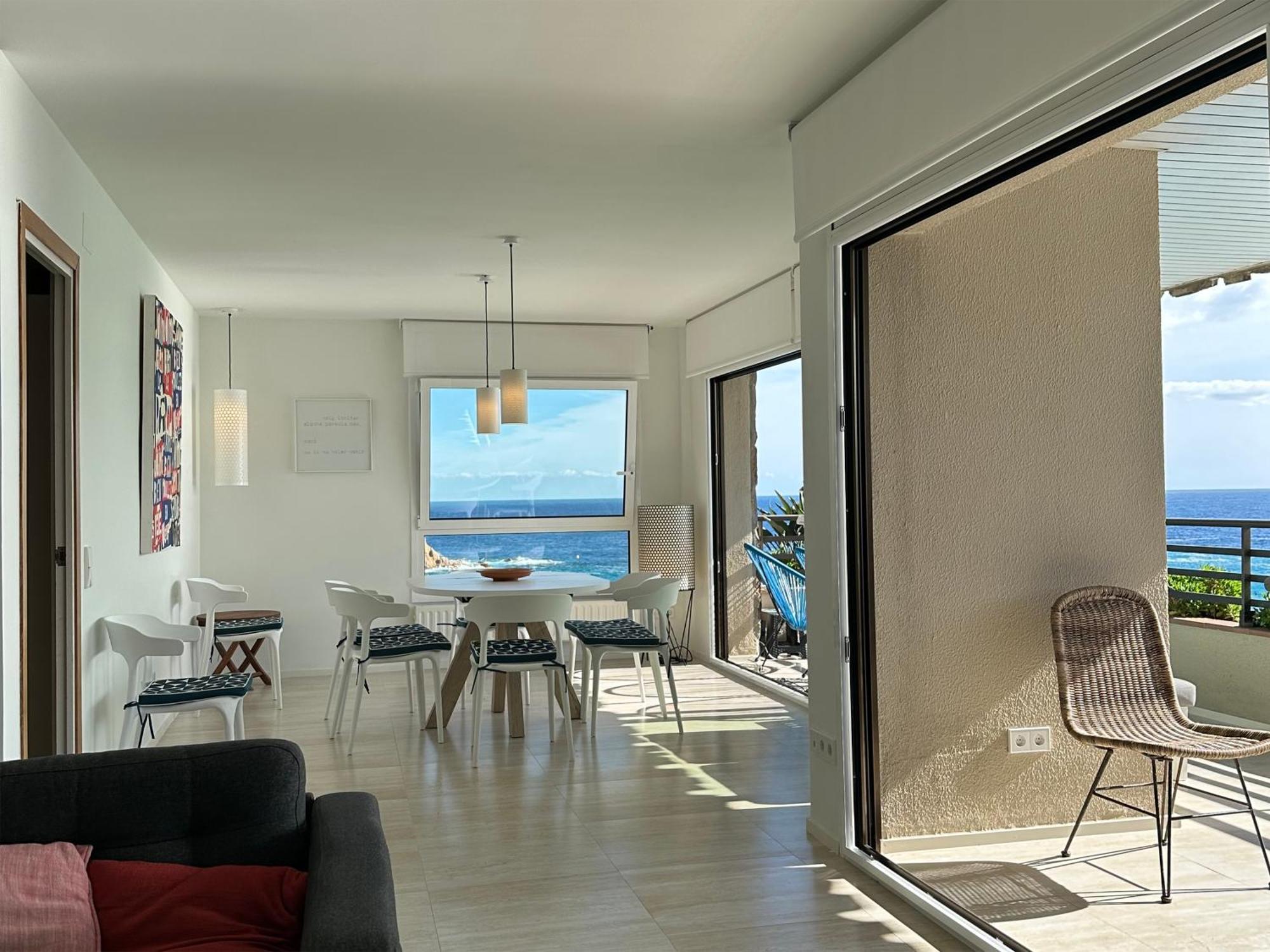 Magnificent Apartment At The Sea Front Of Tossa De Mar Buitenkant foto